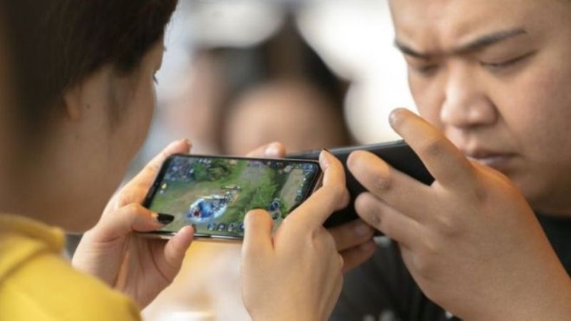 अनलाइन गेम खेल्ने समयमा प्रतिबन्ध लगाउने चीनको निर्णय