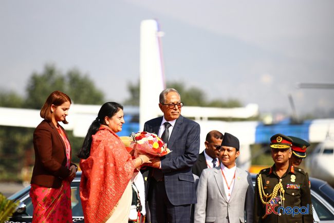 बंगलादेशका राष्ट्रपति हमिद काठमाडौं आइपुगे, १५ तस्वीरमा हेर्नुहोस् यसरी भयो स्वागत