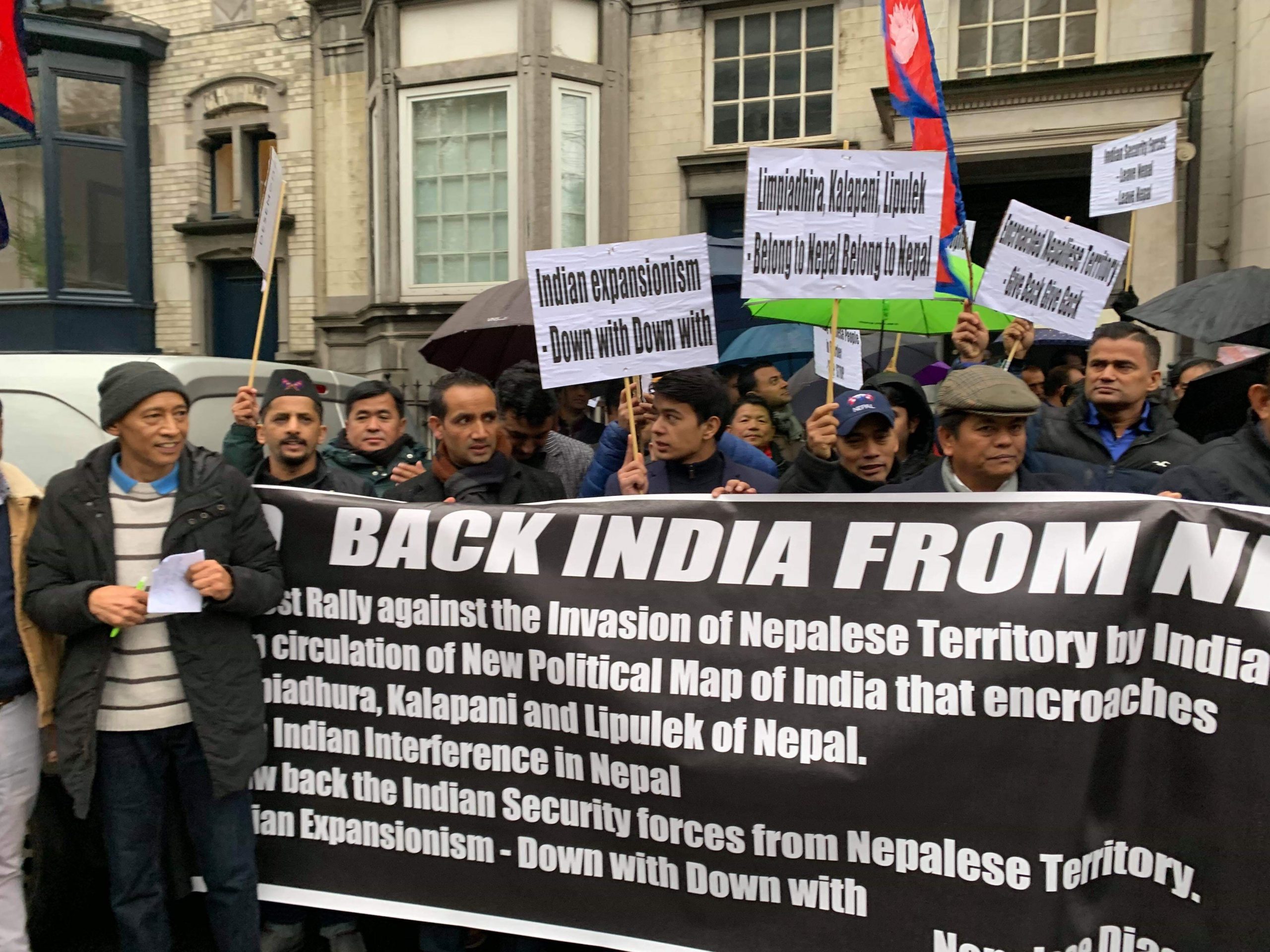 बेल्जियममा भारतीय दूतावास अगाडि नेपाली सीमा अतिक्रमणको विरोध
