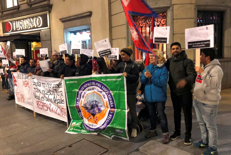 स्पेनस्थित भारतीय दूतावासमा नेपालीको विरोध प्रदर्शन