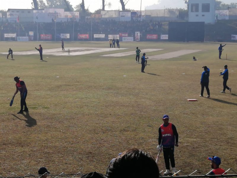 नेपाल भर्सेस बांगलादेश खेल जारी, पहिला बलिं गर्दै नेपाल