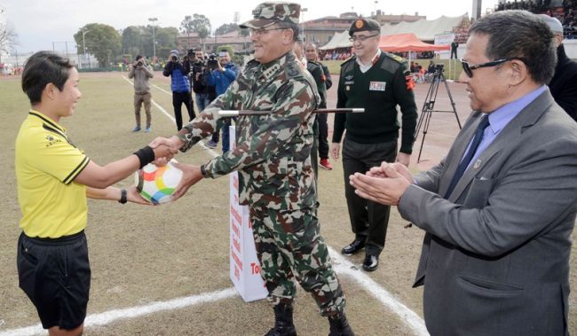 प्रधानसेनापति अन्तर्राष्ट्रिय महिला फुटबल शुरु :  सैनिक खेलाडीबाट गोलको वर्षा