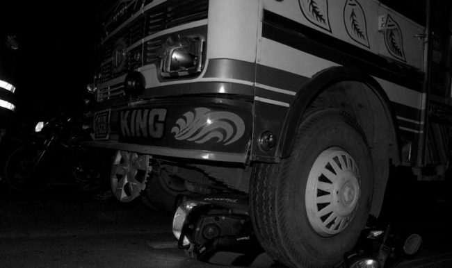 भारतीय ट्रकको ठक्करबाट २ जनाको मृत्यु
