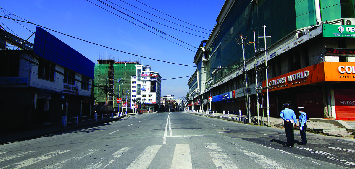 समुदायमा सङ्क्रमण फैलिएपछि झापाका चार पालिकामा लकडाउन