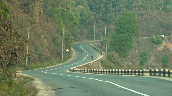 पृथ्वी राजमार्गमा लकडाउनको पूर्ण पालना (फाेटाे फिचर)