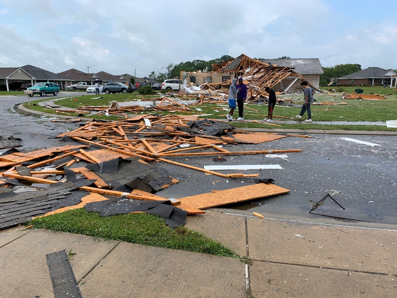 आँधीका कारण अमेरिकामा कम्तीमा ११ को मृत्यु
