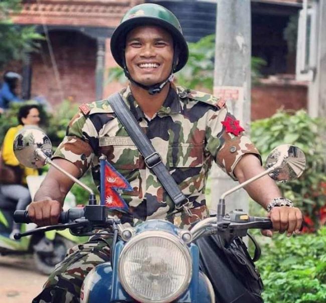 फुटबलर भरत खवास ड्युटीमा