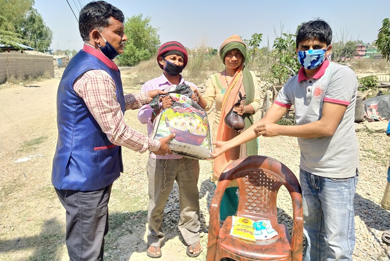 बर्दीबासमा चार सय परिवारलाई एक हप्तालाई पुग्ने राहत बितरण