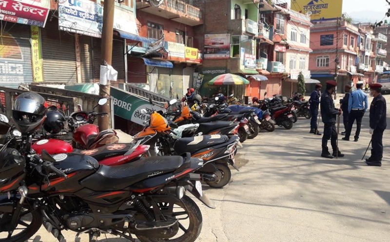 लकडाउन उल्लघंन गर्ने सवारी साधन प्रहरी नियन्त्रणमा