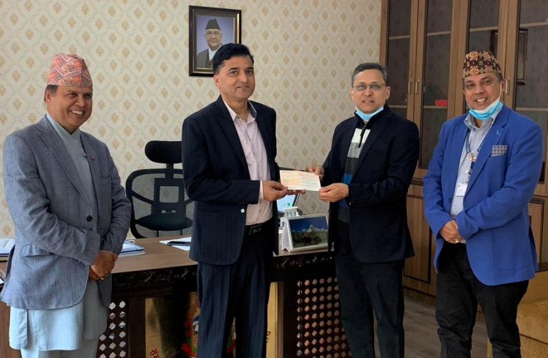 कोरोना कोषमा हिमालय एयरलाइन्सको एक करोड सहयोग