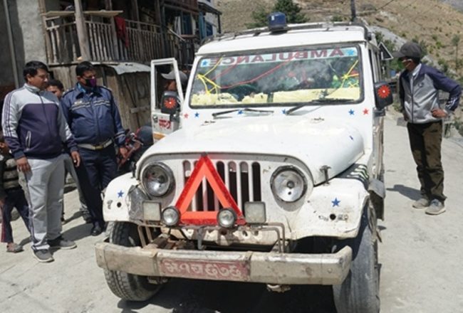 कर्णालीमा बिरामीको नाम बेचेर एम्बुलेन्समा यात्रु ओसारिँदै