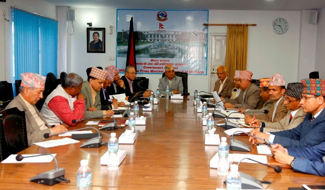 उद्योग र कृषिका लागि लकडाउन खुकुलो, ठूला आयोजनाले काम सुरु गर्ने