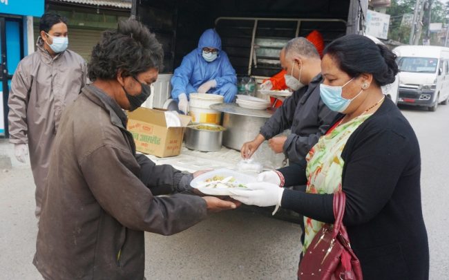 मजदूरहरुको दुखेसो : रोगभन्दा भोक सहन गाह्रो