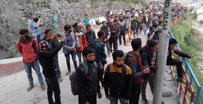 घरमा आमा बितिन्, किरिया महाकालीपारि