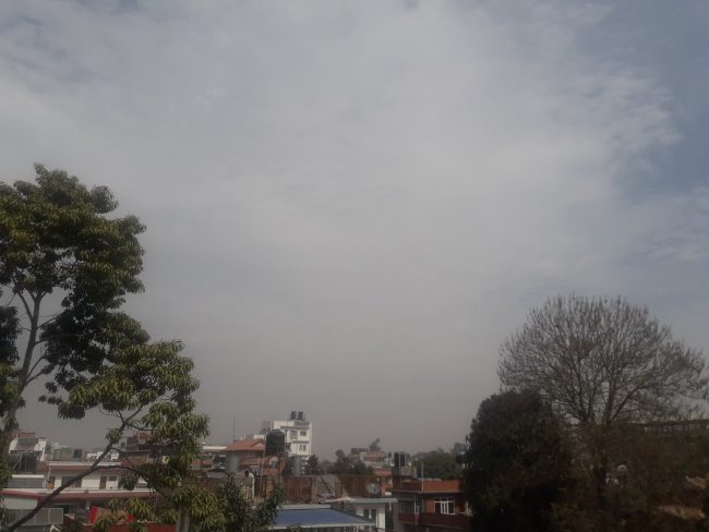 मेघगर्जन र चट्याङसहित क्षणिक वर्षाको सम्भावना