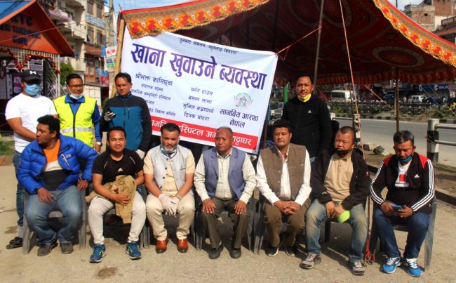 दोलखा मेलुङ गाउँपालिकाका २५ सयलाई काठमाडौंबाट उद्धार