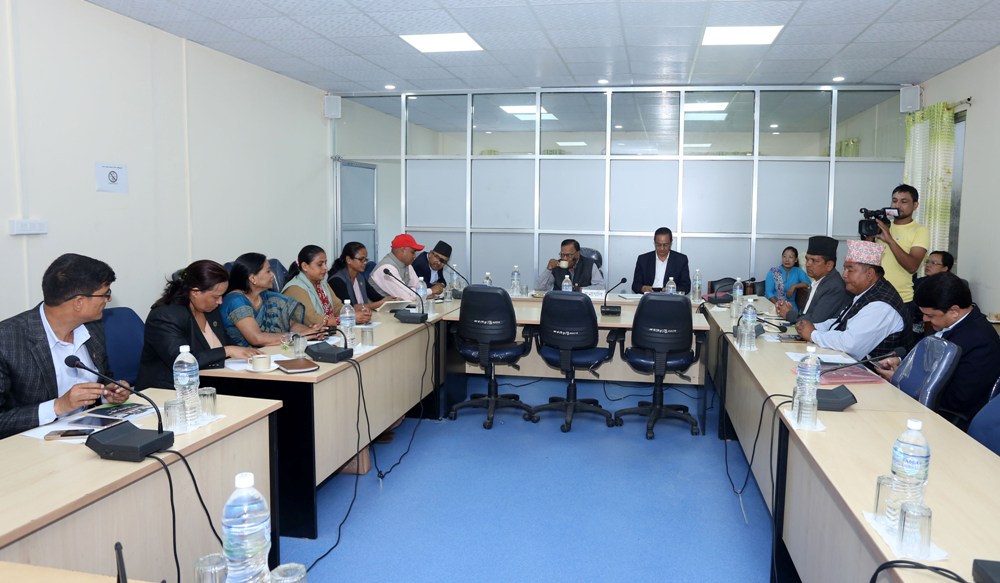 भारतमा महामारी फैलिदा नेपालमा खाद्यान्न अभाव हुने सांसदहरुको चेतावनी