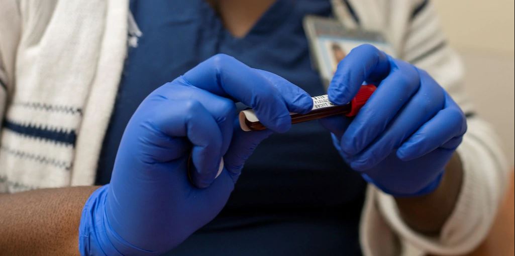 कोरोना निको पार्ने एन्टिबडी बनाएको दावी गर्ने कम्पनीको शेयर मूल्यमा २४४ प्रतिशत उछाल