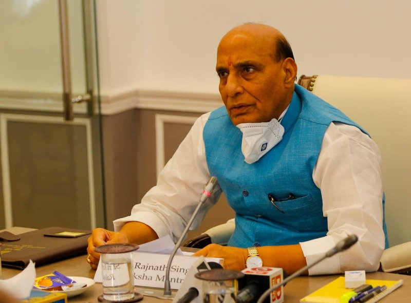 भारतीय रक्षामन्त्री माथि खनिए नेपाली