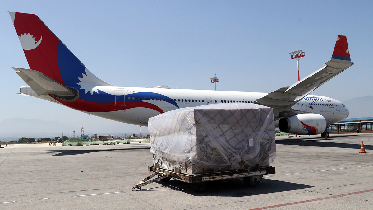स्वास्थ्य सामग्री लिएर बेइजिङबाट फर्कियो नेपाल एयरलाइन्स