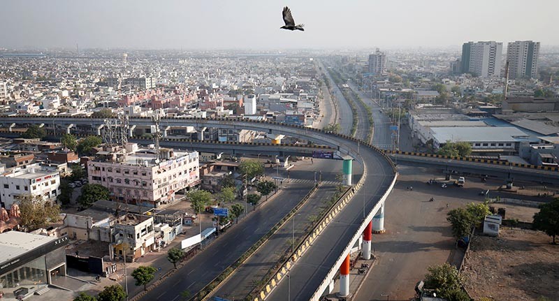 दिल्लीमा महामारीका कारण अवरूद्ध मेट्रो रेल सेवा सोमबारदेखि सञ्चालन