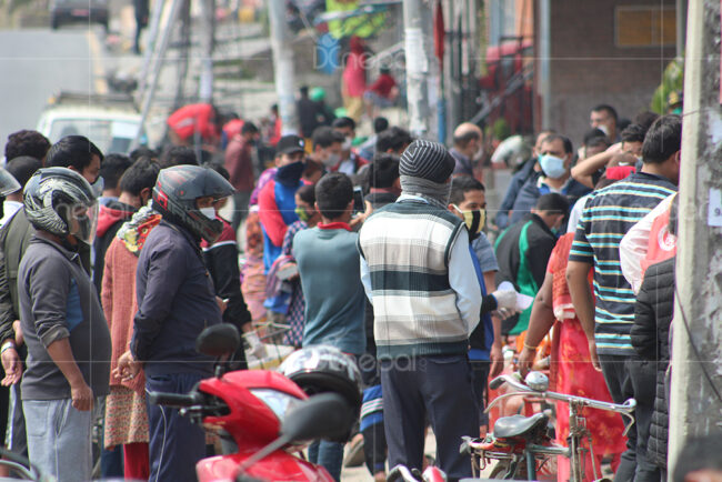 नेपालीले कोरोनाभाइरसलाई टेर्नै छाडे