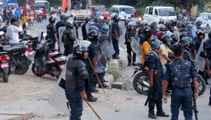 नेपालगञ्जमा प्रहरी र व्यापारीबीच झडप