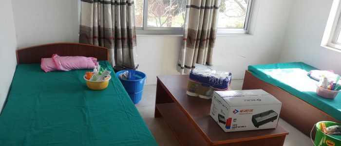 वडाध्यक्षकै मनपरीः भारतबाट लुकिछिपी आएकी आमालाई क्वारेन्टाइनबाट निकालेर जर्बजस्ती घरमा