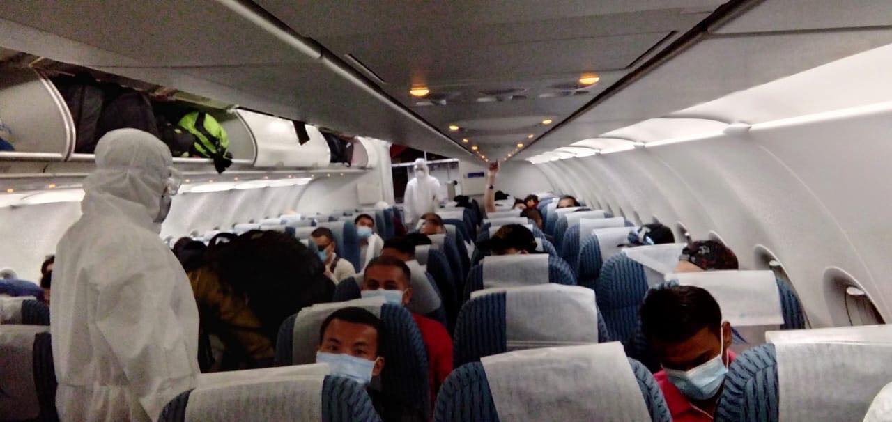साउदीबाट १५३ जना नेपाली नागरिक लिएर उड्यो हिमालय एयर