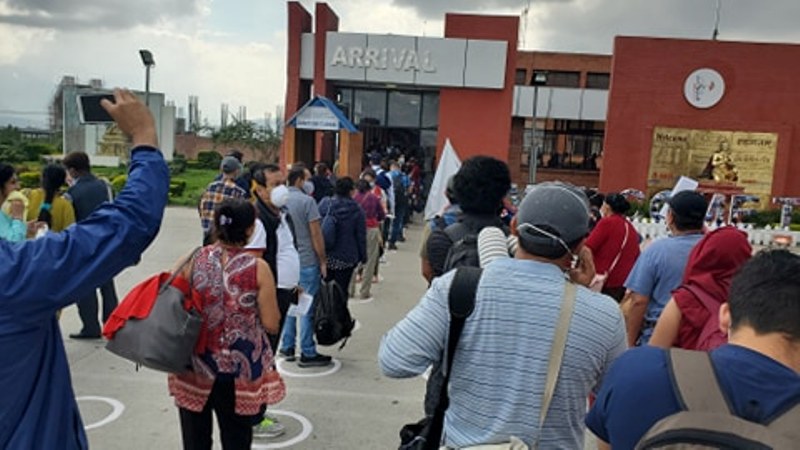 दोब्बर भाडा तिरेर आउँदा पनि सजिलो छैन जन्मभूमिमा टेक्न