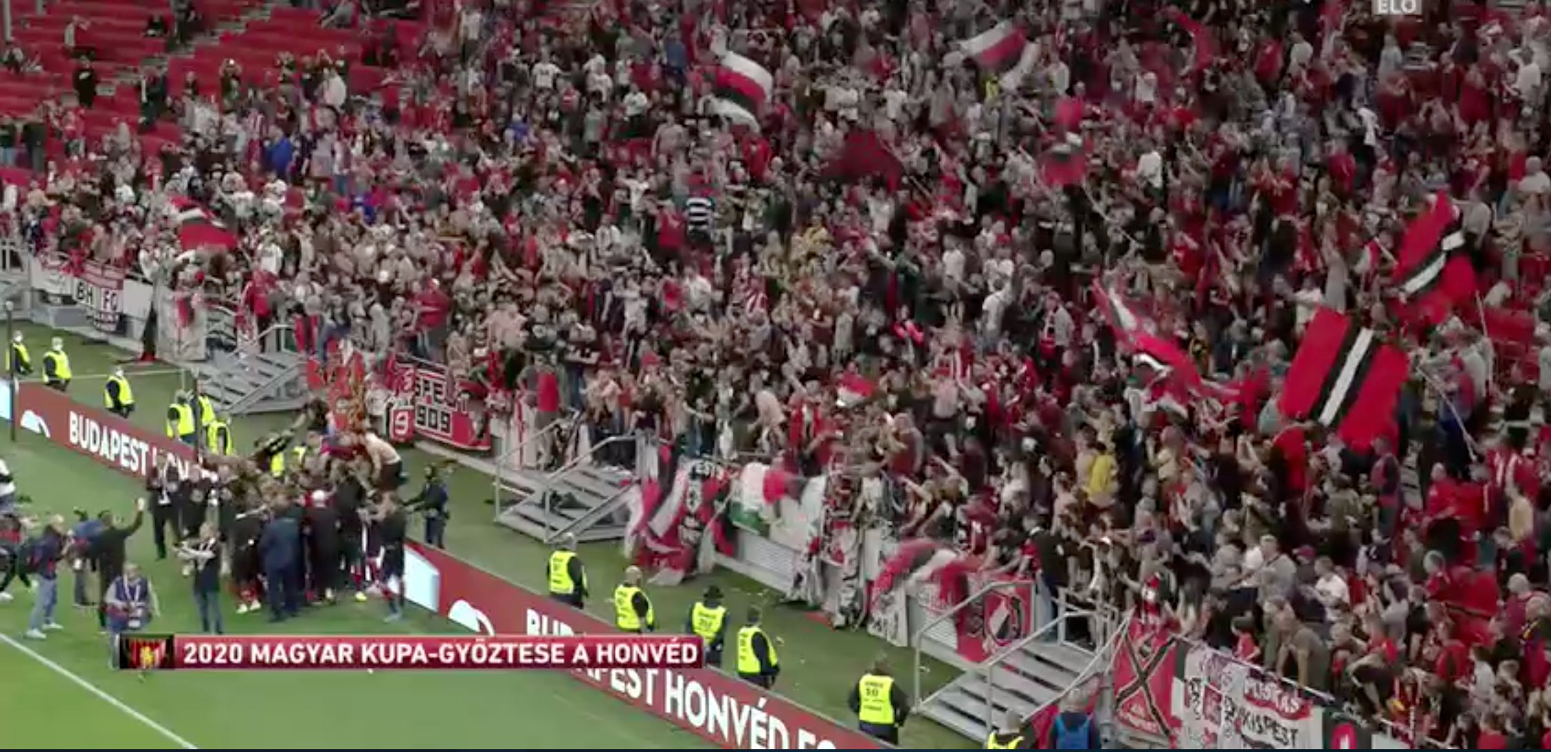 सामाजिक दुरीको धज्जी उडाउदै सम्पन्न भयो फुटबल प्रतियोगिता (भिडियो)