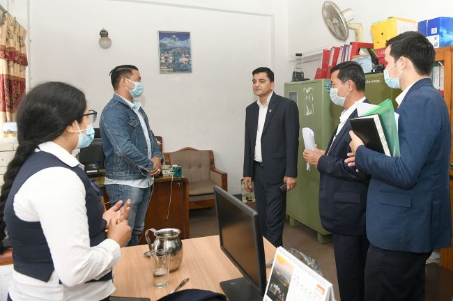 पर्यटनमन्त्रीको छड्के निरीक्षण