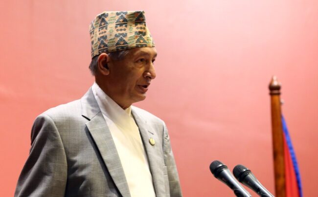 मोटरसाइकल चल्ने तर दुईजना बस्न नपाईने