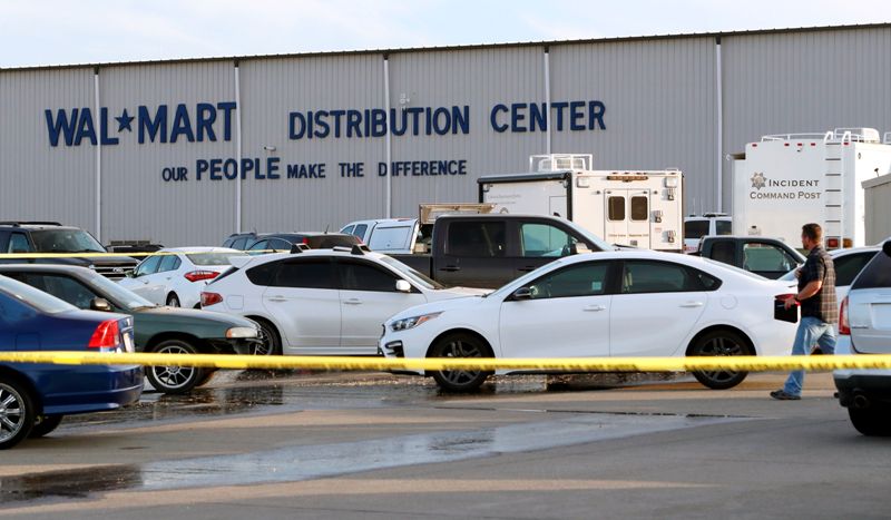 क्यालिफोर्नियाको वाल्मार्टमा गोली चल्यो, दुई जनाको मृत्यु, चार घाइते