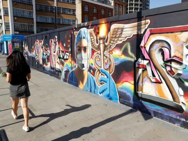 बेलायतले क्वारेन्टिन अवधि घटाउने