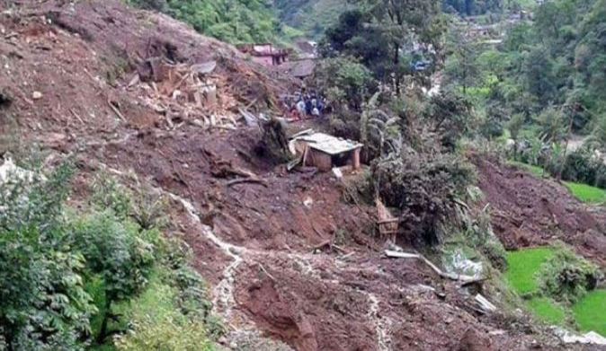 लेदोसहितको पहिरो खस्दा गोठमा सुतिरहेका २ जनाको मृत्यु
