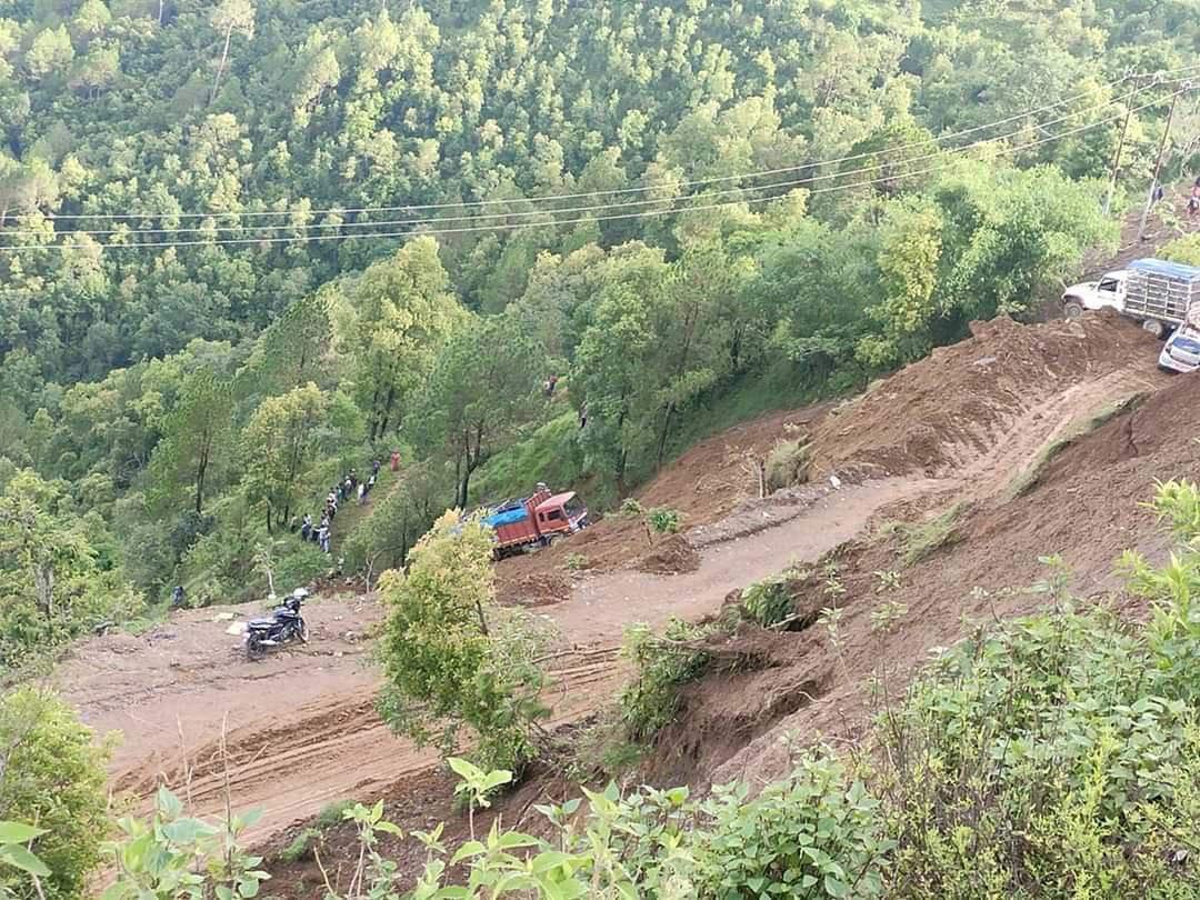 पाल्पामा पहिरोले गाडी बगाउँदा मृत्यु हुनेको संख्या चार