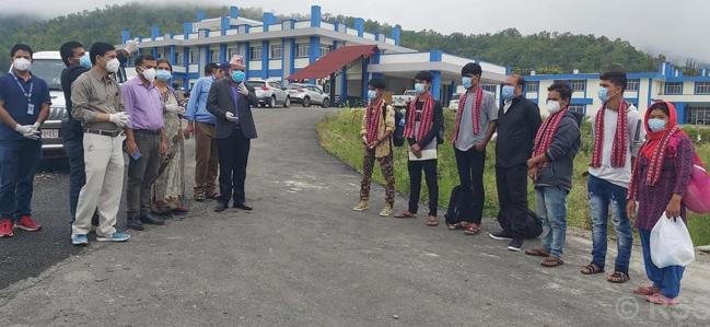 कर्णालीका सात जना कोरोना जितेर घर फिर्ता