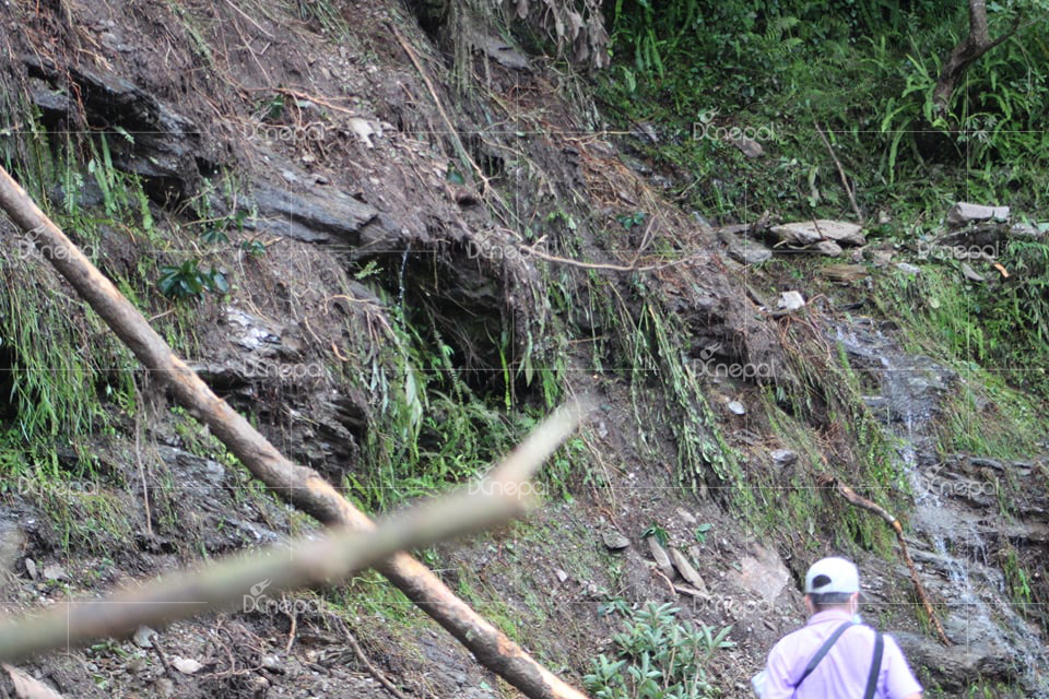 जम्बुमा बेपत्ताको खोजी जारी, एक जनाको जीवितै उद्धार