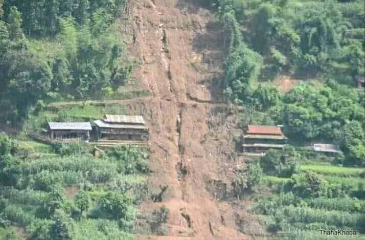पहिरोमा परेर एककाे मृत्यु, तीन बेपत्ता