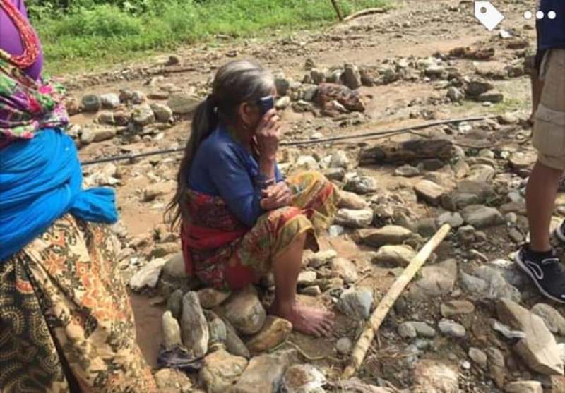 बाढीसँगैआएको लेदोले खेत पुरिदिएपछि…