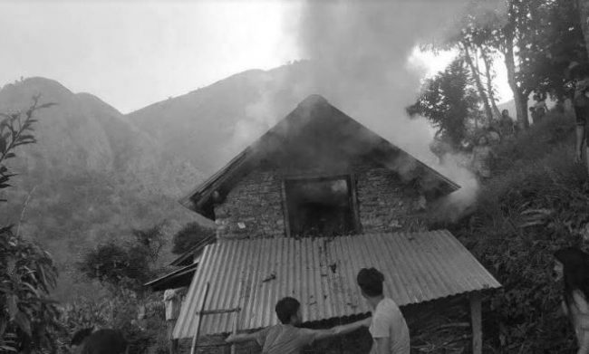 सलह भगाउँदा गोठ जल्यो