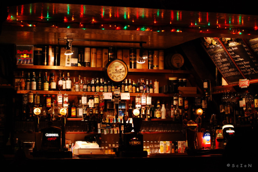 कोरोनाभाइरसको सङ्क्रमण बढेकाले बार, विद्यालय र पर्यटनमा चुनौती