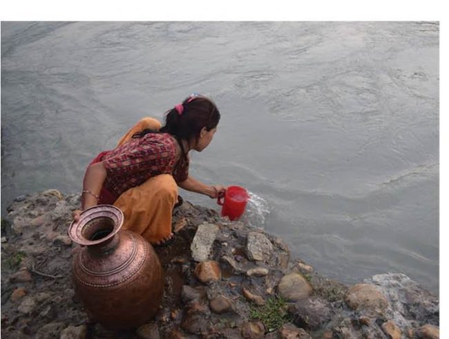 भेरीको धमिलो पानीले तिर्खा मेट्दै खारावासी