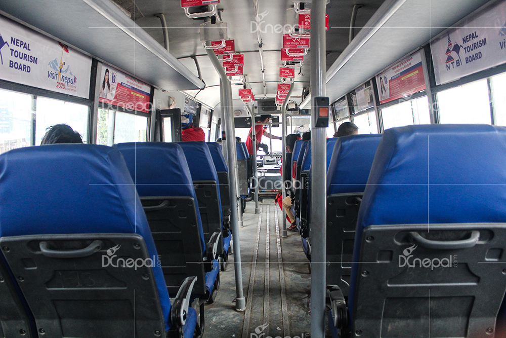 सार्वजनिक सवारी त चले, यात्रु भएनन्