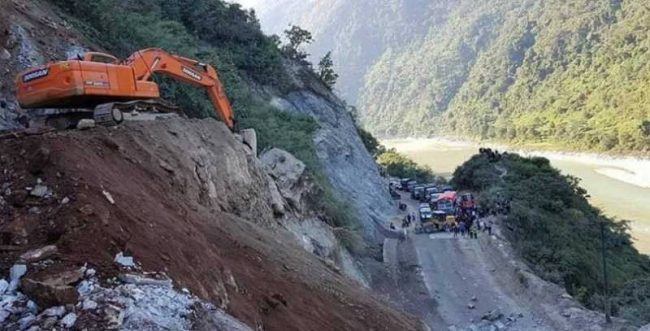 नारायणगढ-मुग्लिन सडकखण्ड अवरुद्ध