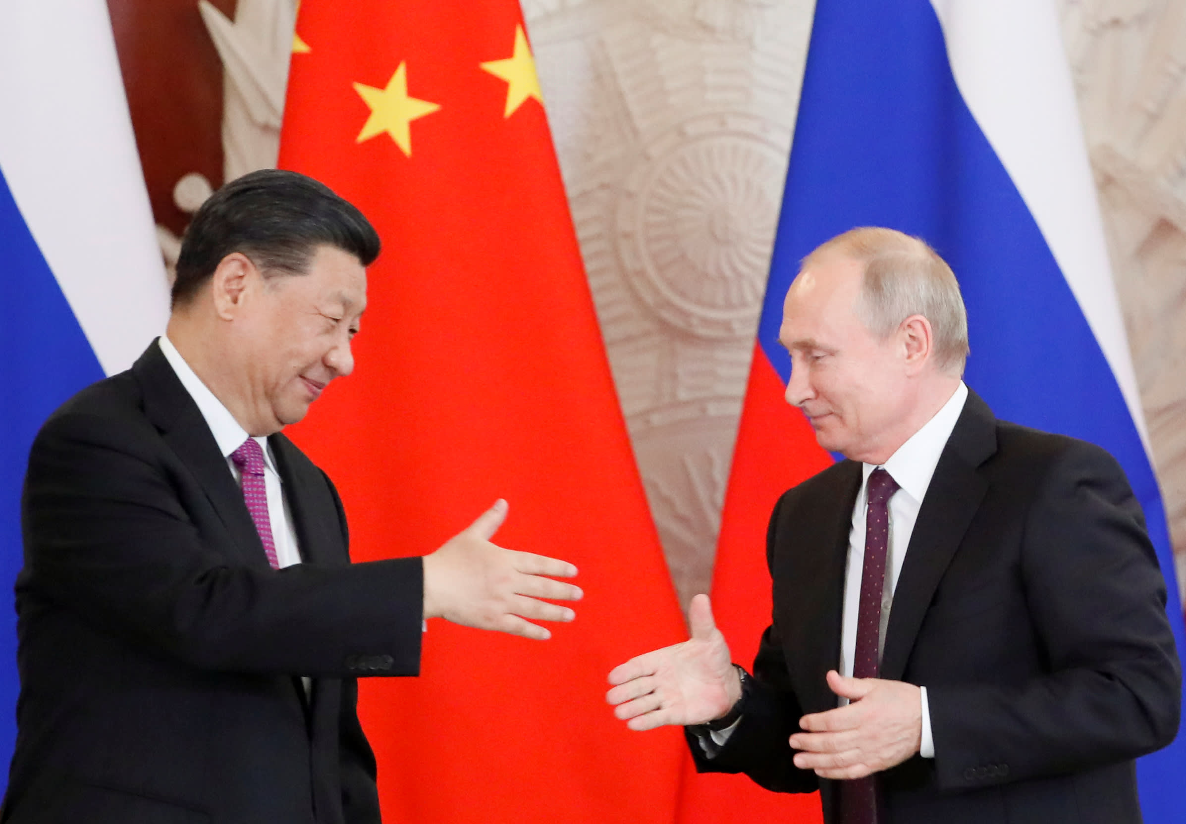 चीन र रूसबीच व्यापार घाटा छ प्रतिशतले वृद्धि