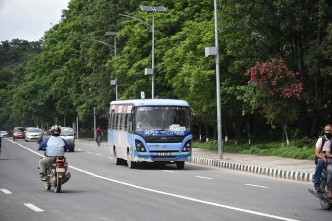 गुड्न थाले सार्वजनिक यातायात