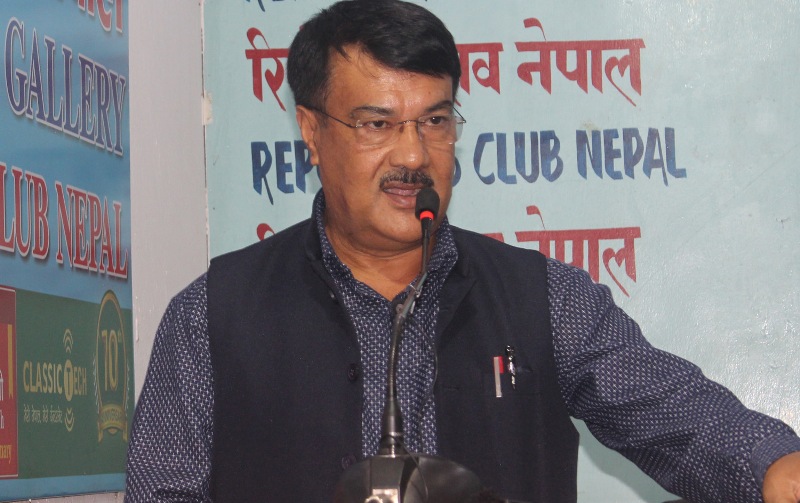 काँग्रेस नेता मीन विश्वकर्मालाई भेन्टिलेटरमा राखियो