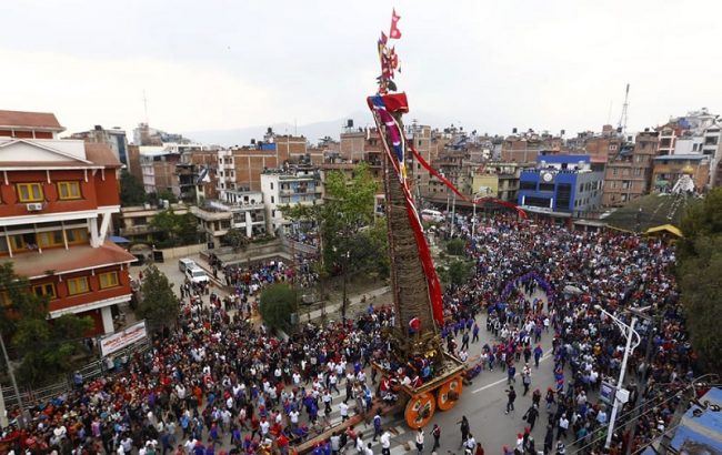 रातो मच्छिन्द्रनाथको रथारोहण भोली हुने